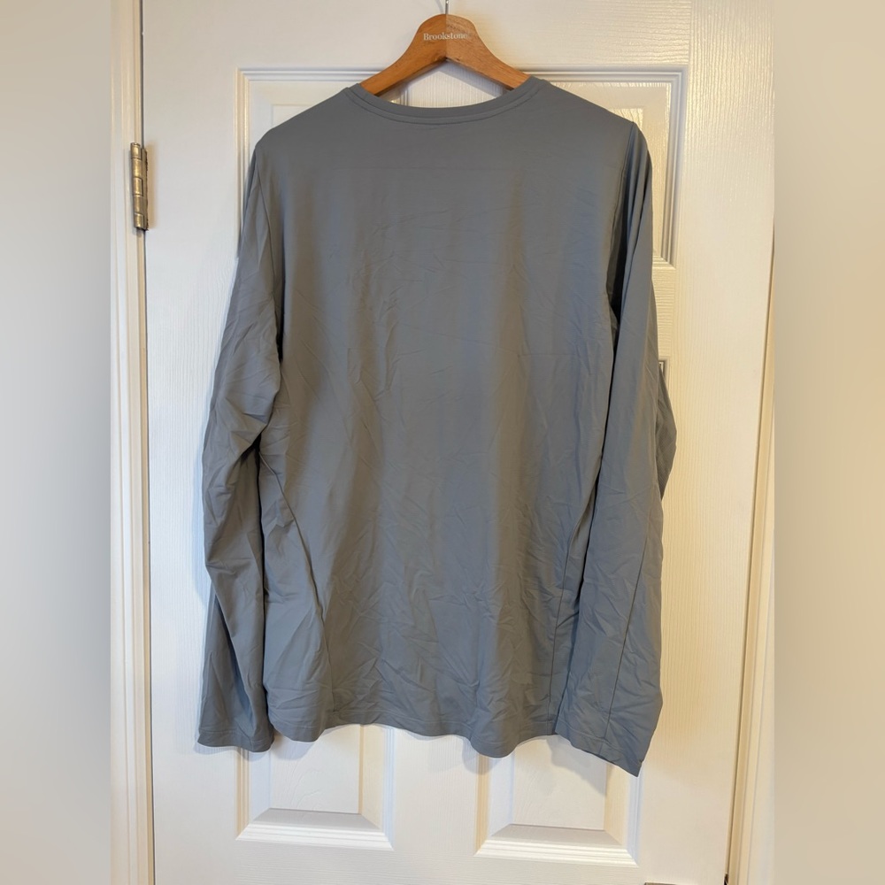 YETI MEN'S CREW NECK ULTRA LIGHTWEIGHT SUNSHIRT GREY size men's medium - Picture 8 of 11